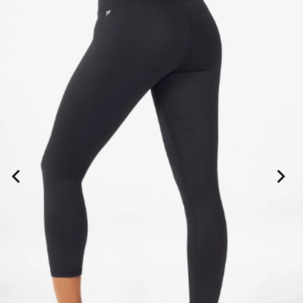 Fabletics Salar Crop Legging- Small, Black